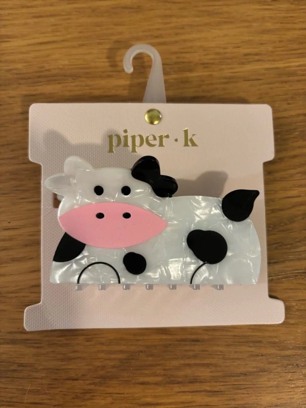 Piper K cow claw hair clip features a whimsical cartoon cow New - Picture 1 of 8